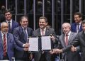 Congresso promulga emenda do fim da 6×1; escala 5×2 começa em 60 dias